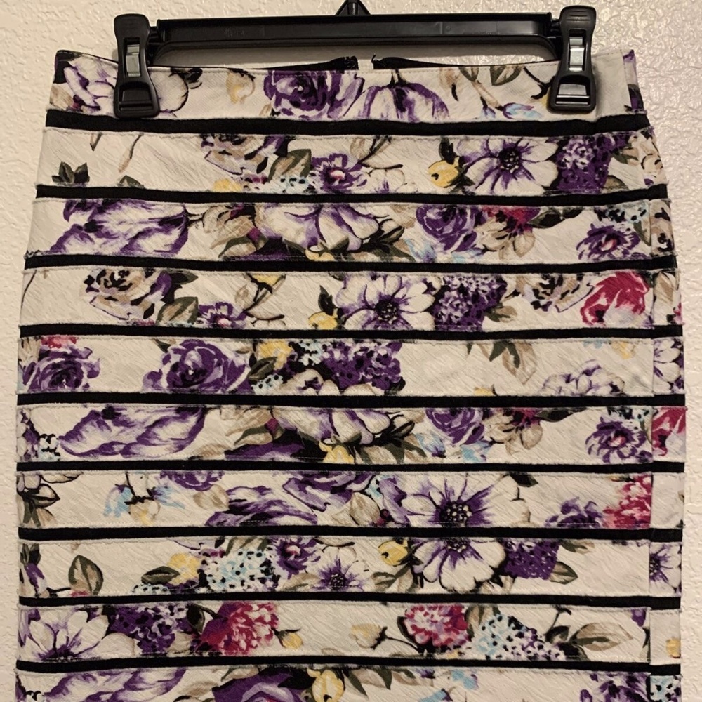 White House Black Market Floral Striped Pencil Straight Skirt Women's Size 0
